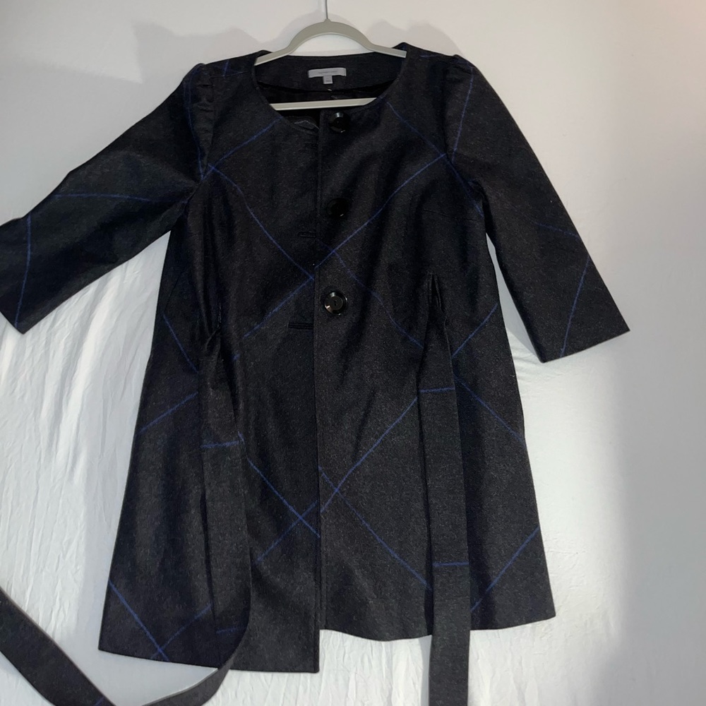 Beautiful long coat super good material and super warm like brand new